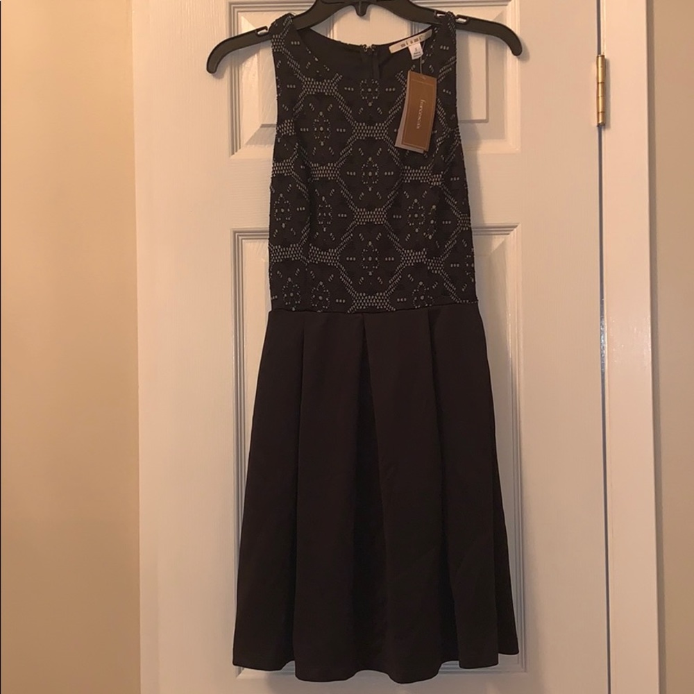 NWT FRANCESCAS BLACK DRESS